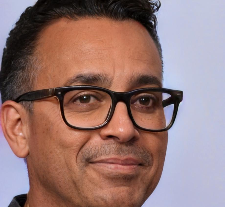 Instructor Declan Thornbury teaching budget planning session